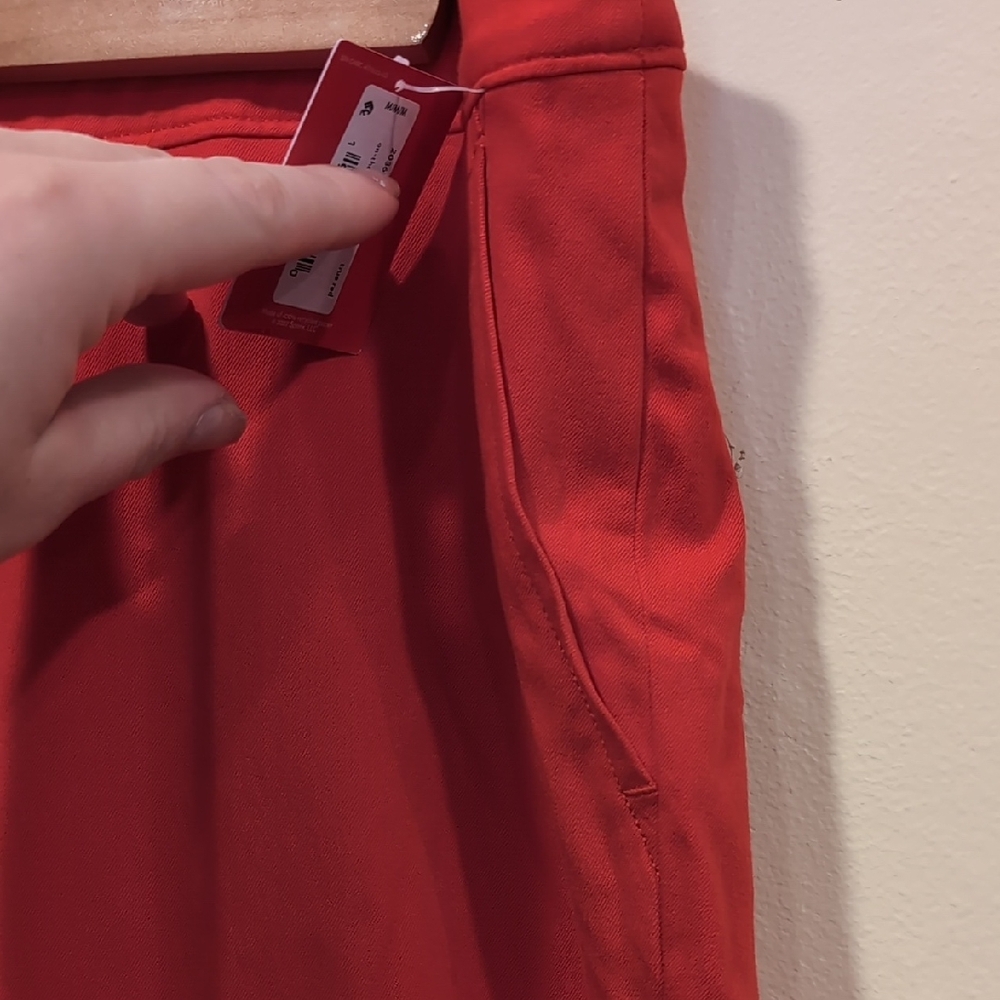 SPANX Red Cropped Pants with Elastic Waistband and Tapered Fit - Picture 4 of 9